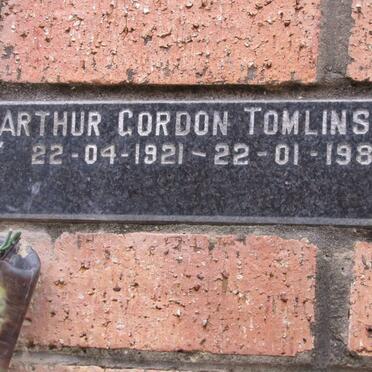 TOMLINSON Arthur Gordon 1921-1988