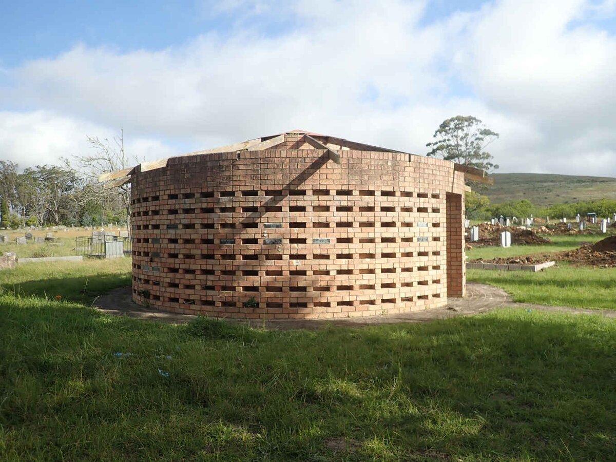 2. Overview / Oorsig Wall of Remembrance