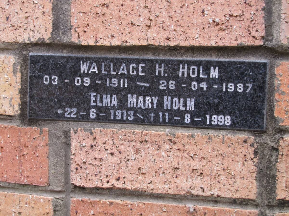 HOLM Wallace H. 1911-1987 &amp; Elma Mary 1913-1998
