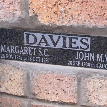 DAVIES John M.V. 1930-2006 &amp; Margaret S.C. 1942-1997