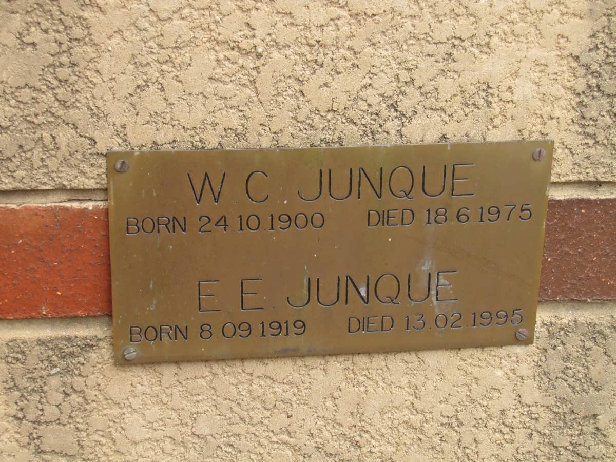 JUNQUE W.C. 1900-1975 &amp; E.E. 1919-1995