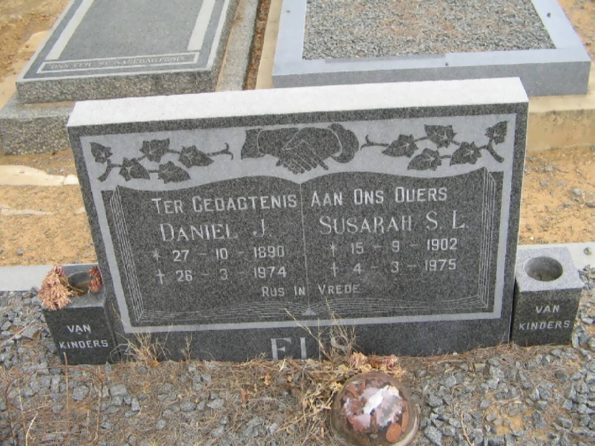 ELS Daniel J. 1890-1974 &amp; Susarah S.L. 1902-1975