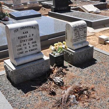 STRYDOM Renier J.P. 1906-1975 &amp; Dina FOURIE 1910-1936