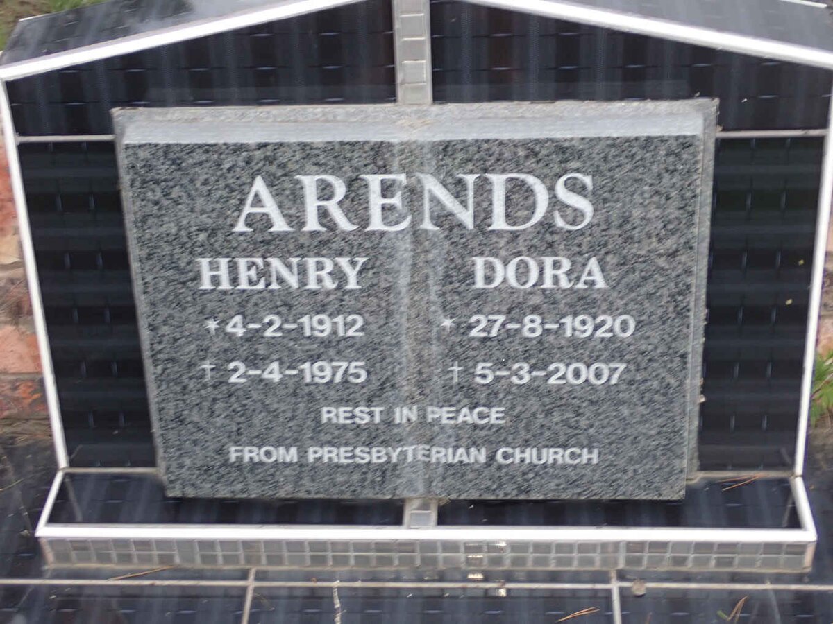 ARENDS Henry 1912-1975 &amp; Dora 1920-2007