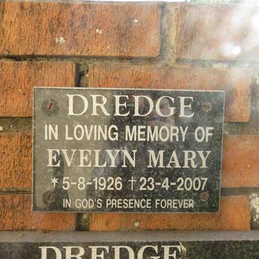 DREDGE Evelyn Mary 1926-2007