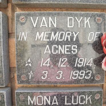 DYK Agnes, van 1914-1993