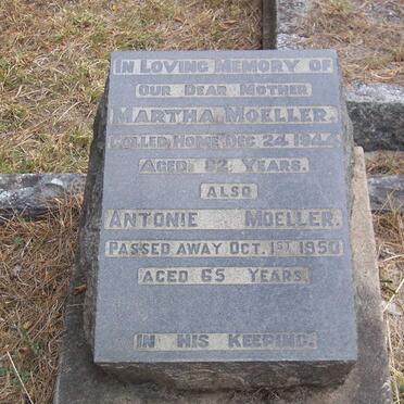 MOELLER Antonie -1950 &amp; Martha -1944