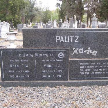 PAUTZ Vernie J.J. 1891-1935 &amp; Helene E.M. 1890-1972