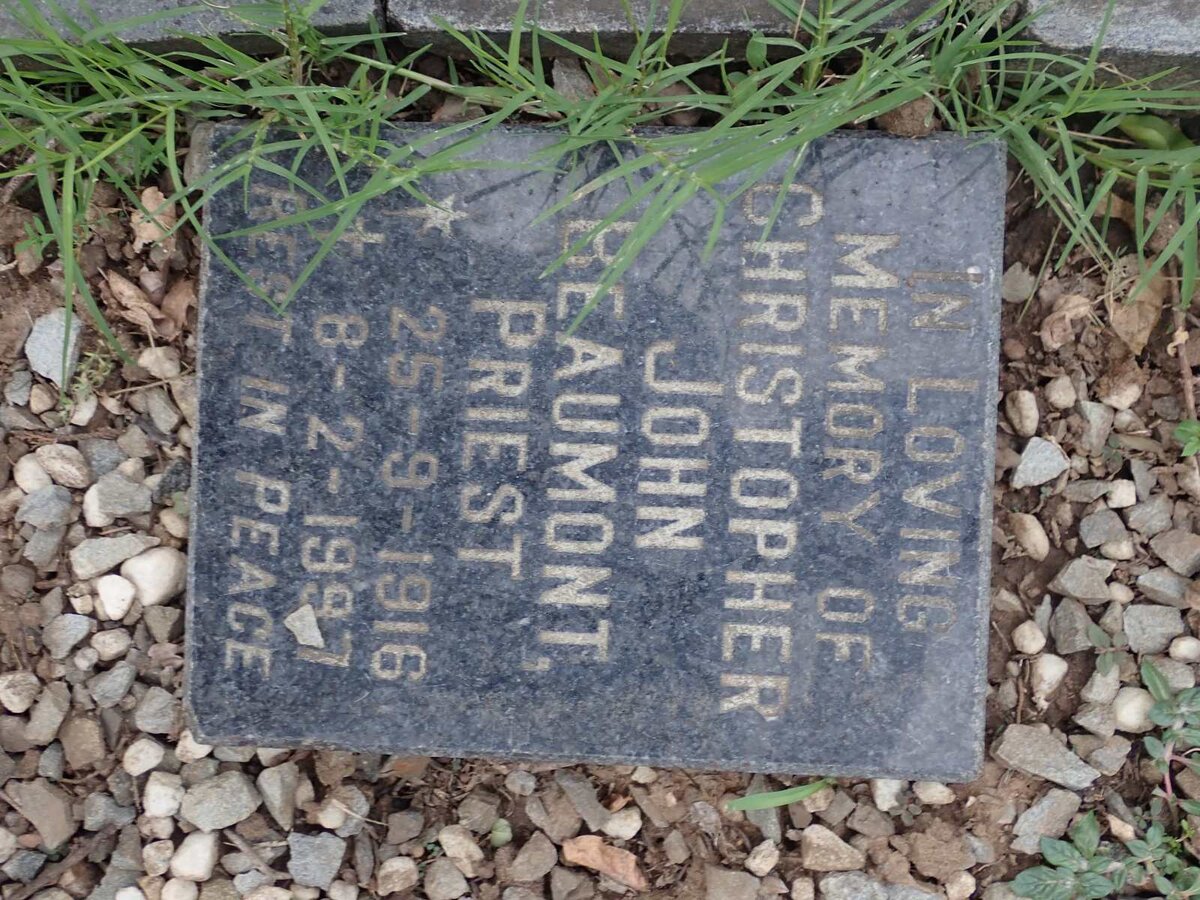 BEAUMONT Christopher John 1916-1997