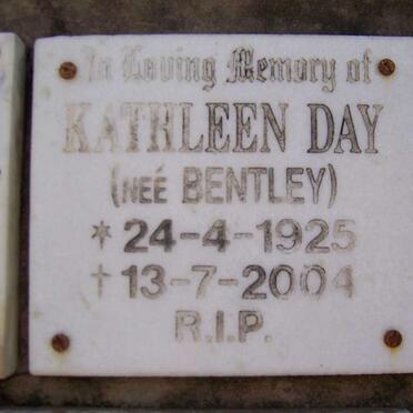 DAY Kathleen nee BENTLEY 1925-2004