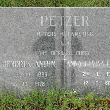 PETZER Hendrik Antoni 1896-1978 &amp; Anna Levina Letsea 1902-1979