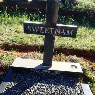 SWEETNAM Lance Akroyd Bruce 1933-2008
