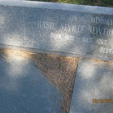 NEWTON :: DU PLESSIS