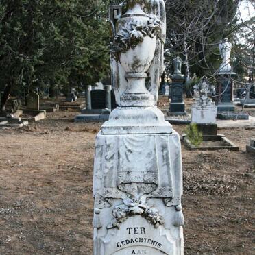 P - Vanne :: Surnames - P