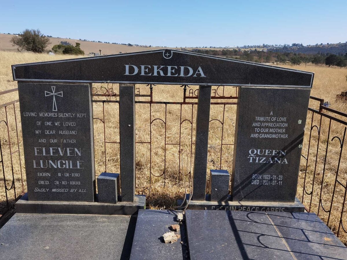DEKEDA Eleven Lungile 1910-1988 &amp; Queen Tizana 1923-2001