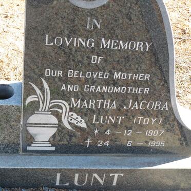 LUNT Richard Cyril 1899-1980 &amp; Martha Jacoba 1907-1995