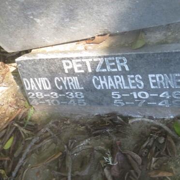 PETZER David Cyril 1938-1945 :: PETZER Charles Ernest 1946-1949