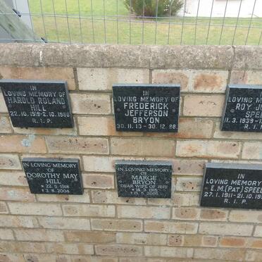 HILL Harold Roland 1919-1986 :: HILL Dorothy May 1918-2004