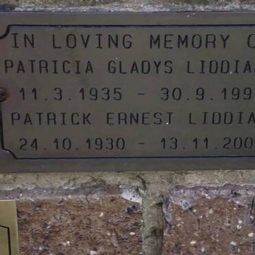LIDDIARD Patrick Ernest 1930-2008 &amp; Patricia Gladys 1935-1995