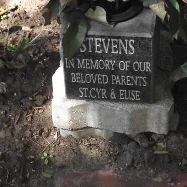 STEVENS St.Cyn &amp; Elise