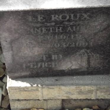 ROUX Kenneth Aubrey, le -2001
