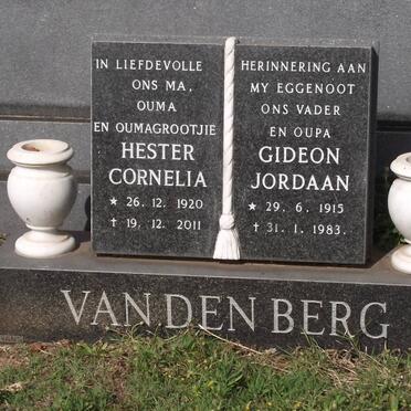BERG Gideon Jordaan, van den 1915-1983 &amp; Hester Cornelia 1920-2011