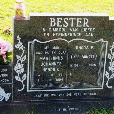 BESTER Marthinus Johannes Hendrik 1921-1994 &amp; Rhoda P. ARNOTT 1924-