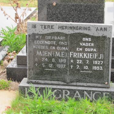 GRANGE M.E., le 1919-1987 &amp; F.J. 1927-1993