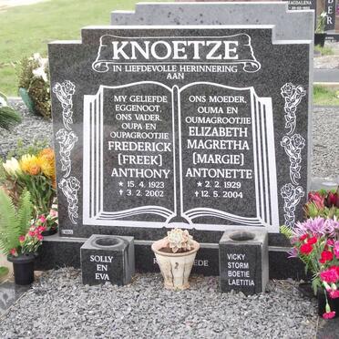 KNOETZE Frederick Anthony 1923-2002 &amp; Elizabeth Margaretha Antonette 1929-2004