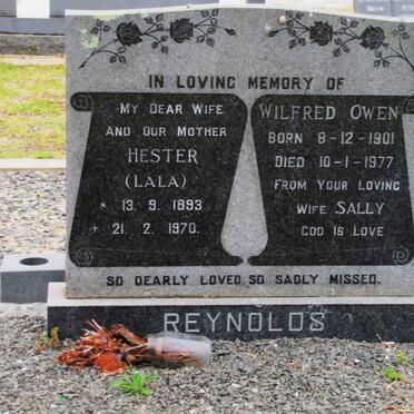 REYNOLDS Hester 1893-1970 &amp; Wilfred Owen 1901-1977