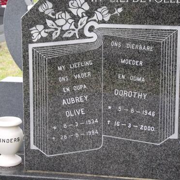 ROBERTS Aubrey Olive 1934-1994 &amp; Dorothy 1946-2000 