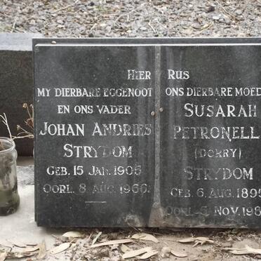 STRYDOM Johan Andries 1905-1966 &amp; Susarah Petronella 1895-1980
