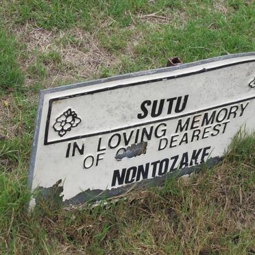 SUTU Nontozake 1925-2006
