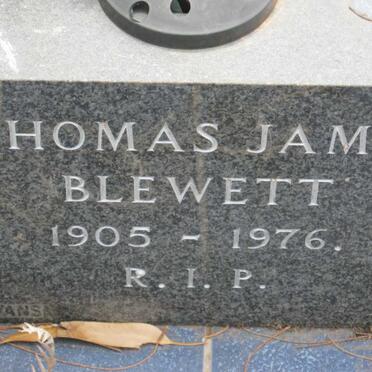BLEWETT Thomas James 1905-1976 :: BLEWETT Mabel 1905-1989 :: SMITH Beryl nee BLEWETT 1937-2008 