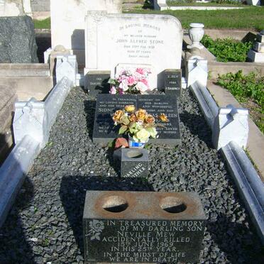 STONE Neville Mew -1969