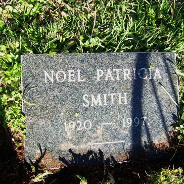 SMITH Noel Patricia 1920-1997
