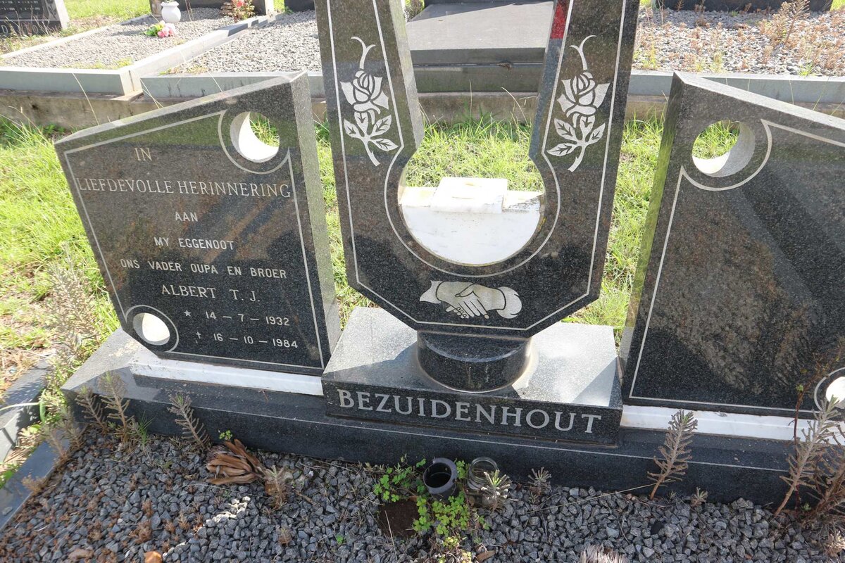 BEZUIDENHOUT Albert T.J. 1932-1984