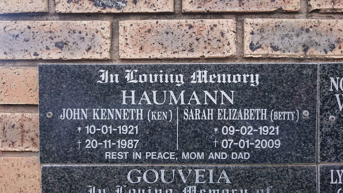 HAUMANN John Kenneth 1921-1987 & Sarah Elizabeth 1921-2009