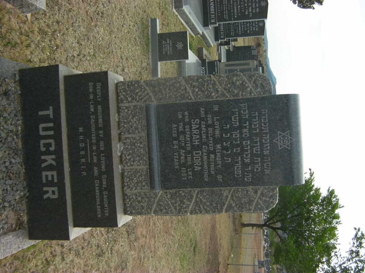 TUCKER Sarah Dora -1957