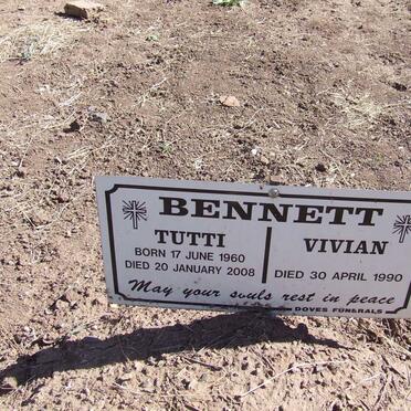 BENNETT Tutti 1960-2008 &amp; Vivian -1990