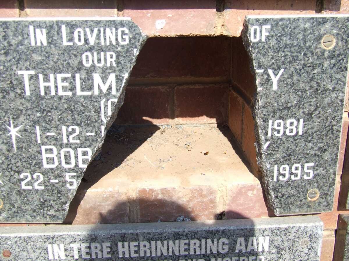 STERLEY Bobby 1900-1995 &amp; Thelma 1902-1981