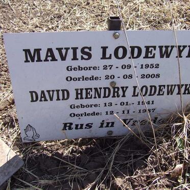 LODEWYK David Hendry 1941-1987 &amp; Mavis 1952-2008
