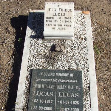 LUCAS David William 1917-2000 &amp; Helen Matilda 1925-2000 :: LUCAS Jean Eunice 1946-1947