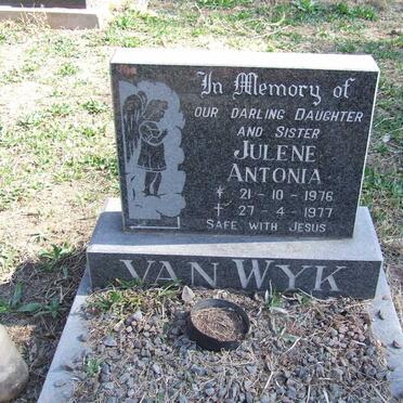 WYK Julene Antonia, van 1976-1977