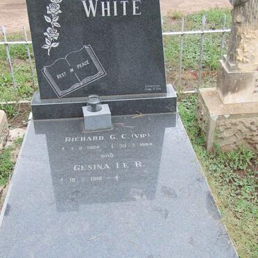 WHITE Richard G.C. 1904-1984 &amp; Gesina LE R. 1918-