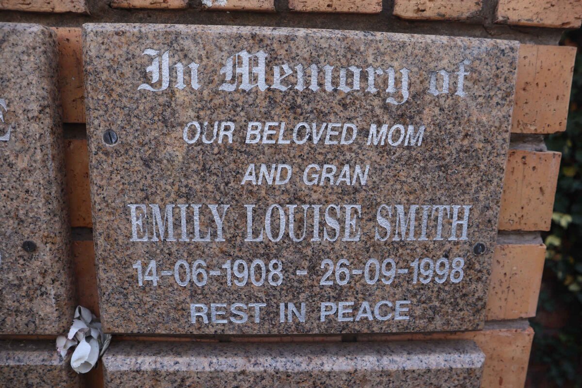 SMITH Emily Louise 1908-1998