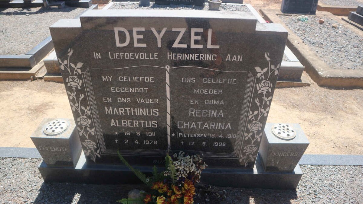 DEYZEL Marthinus Albertus 1911-1978 &amp; Regina Chatarina PIETERSEN 1918-1996