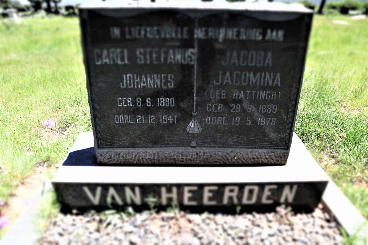 HEERDEN Carel Stefanus, van 1890-1941 &amp; Jacoba Jacomina HATTINGH 1889-1978