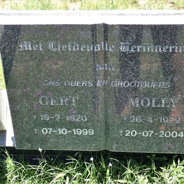 PRETORIUS Gert 1920-1999 &amp; Molly 1922-2004