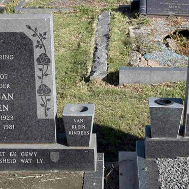 VILJOEN David Jan 1923-1981 &amp; Alaxandria Olive 1923-2003